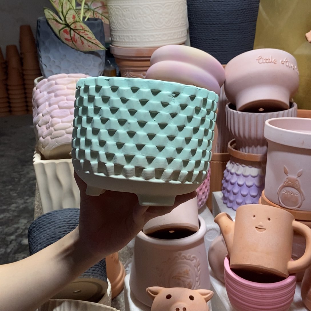 17×13绿色三脚格纹 粗陶1个