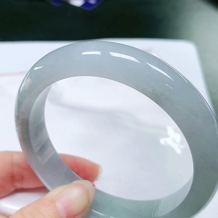 翡翠手镯（圆镯）未镶嵌