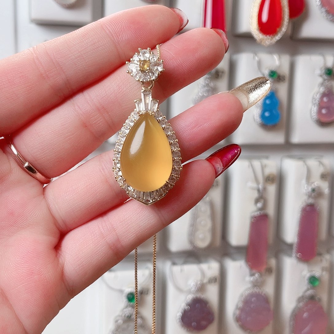 玛瑙/玉髓吊坠(赠链)未镶嵌