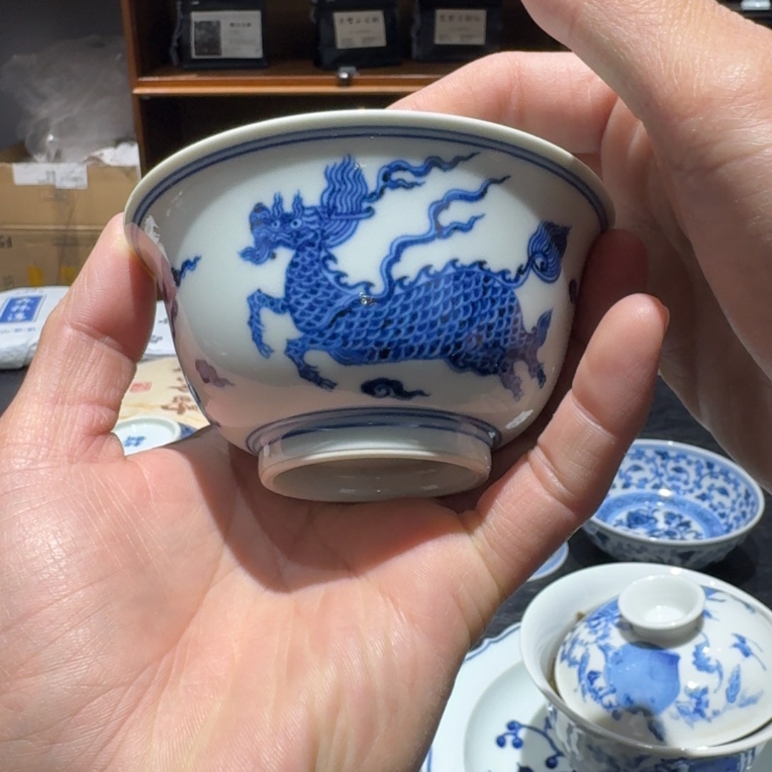 摘***星景德镇陶瓷。           