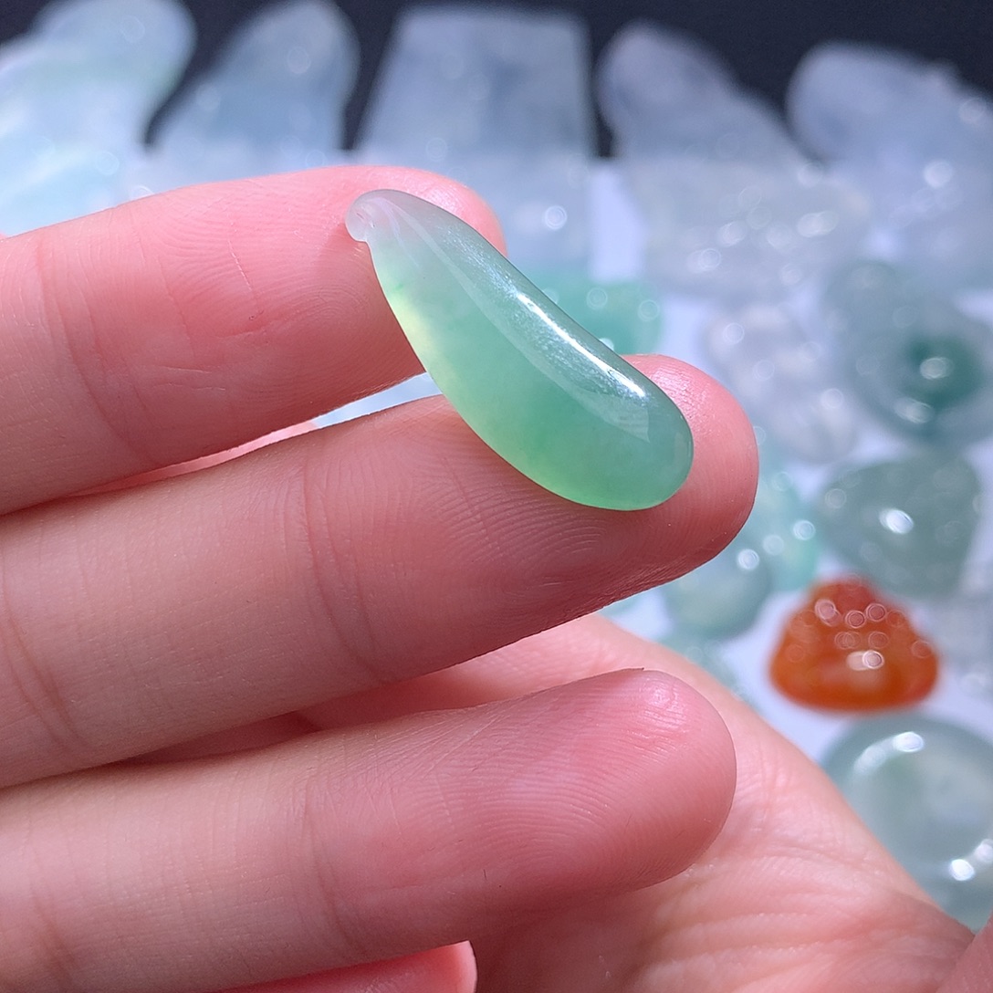 翡翠未镶嵌颈饰缅甸翡翠