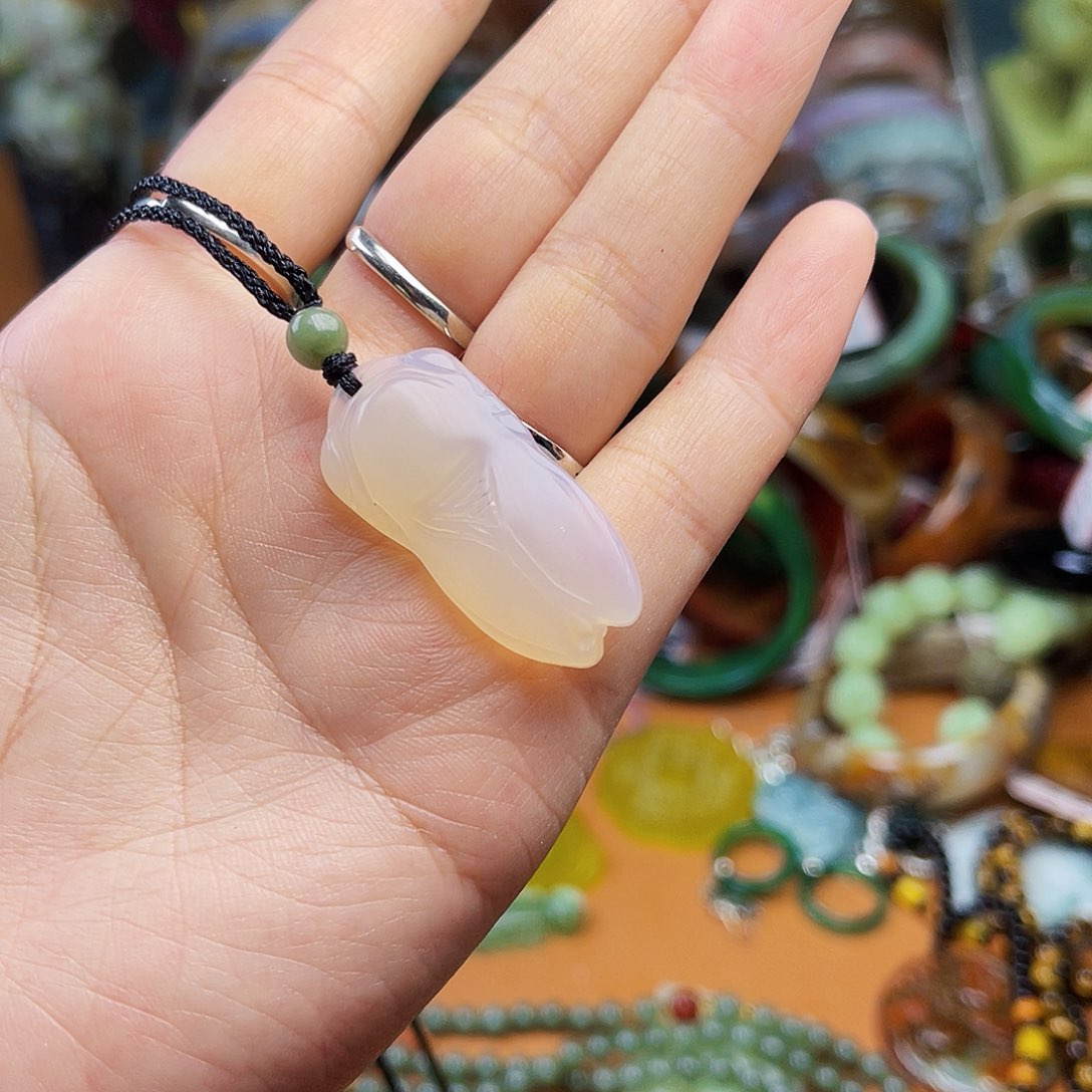 和田玉颈饰未镶嵌