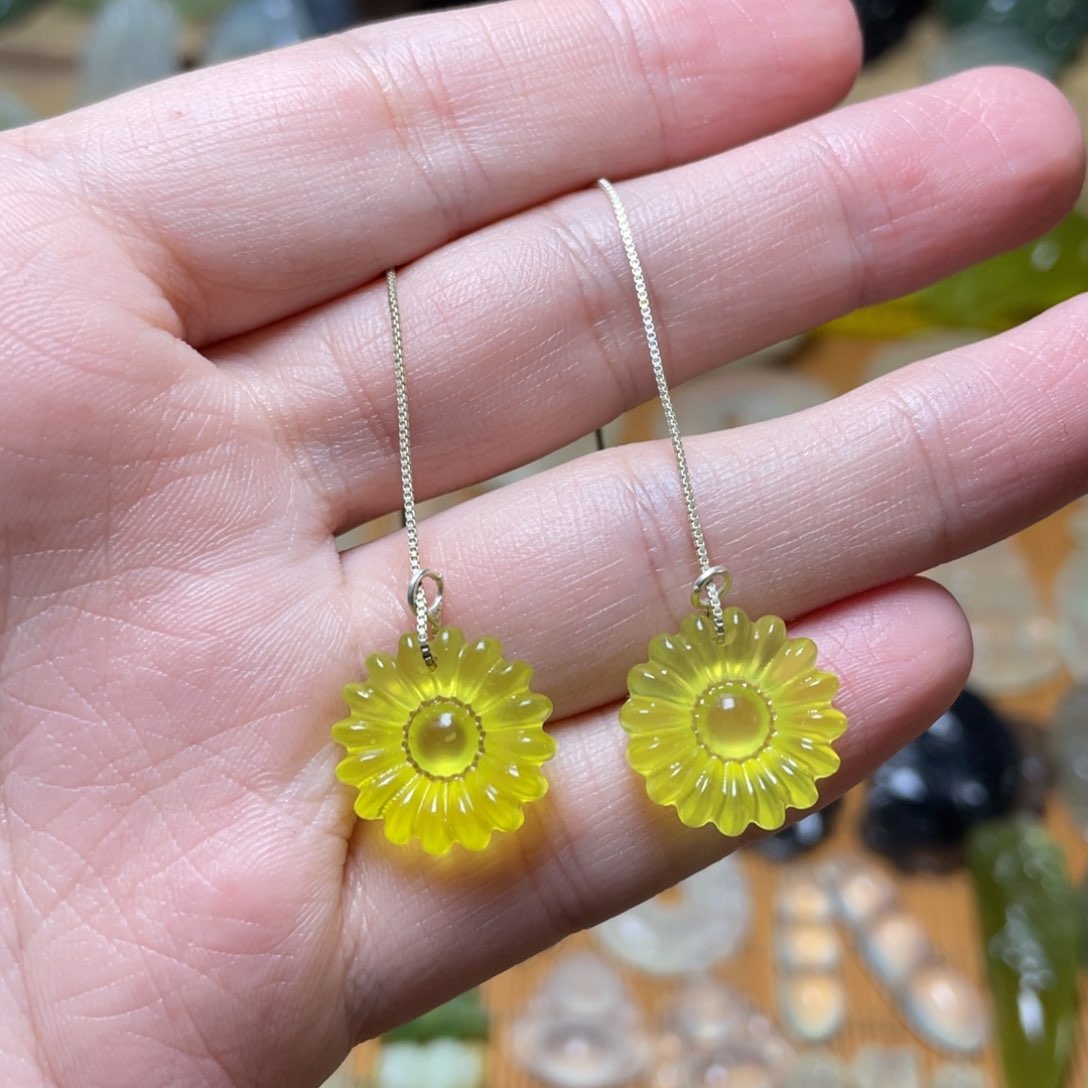 蛇纹石玉耳坠未镶嵌