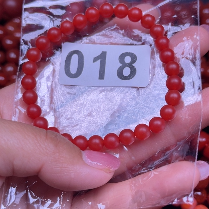 晓****南红玛瑙未镶嵌手链