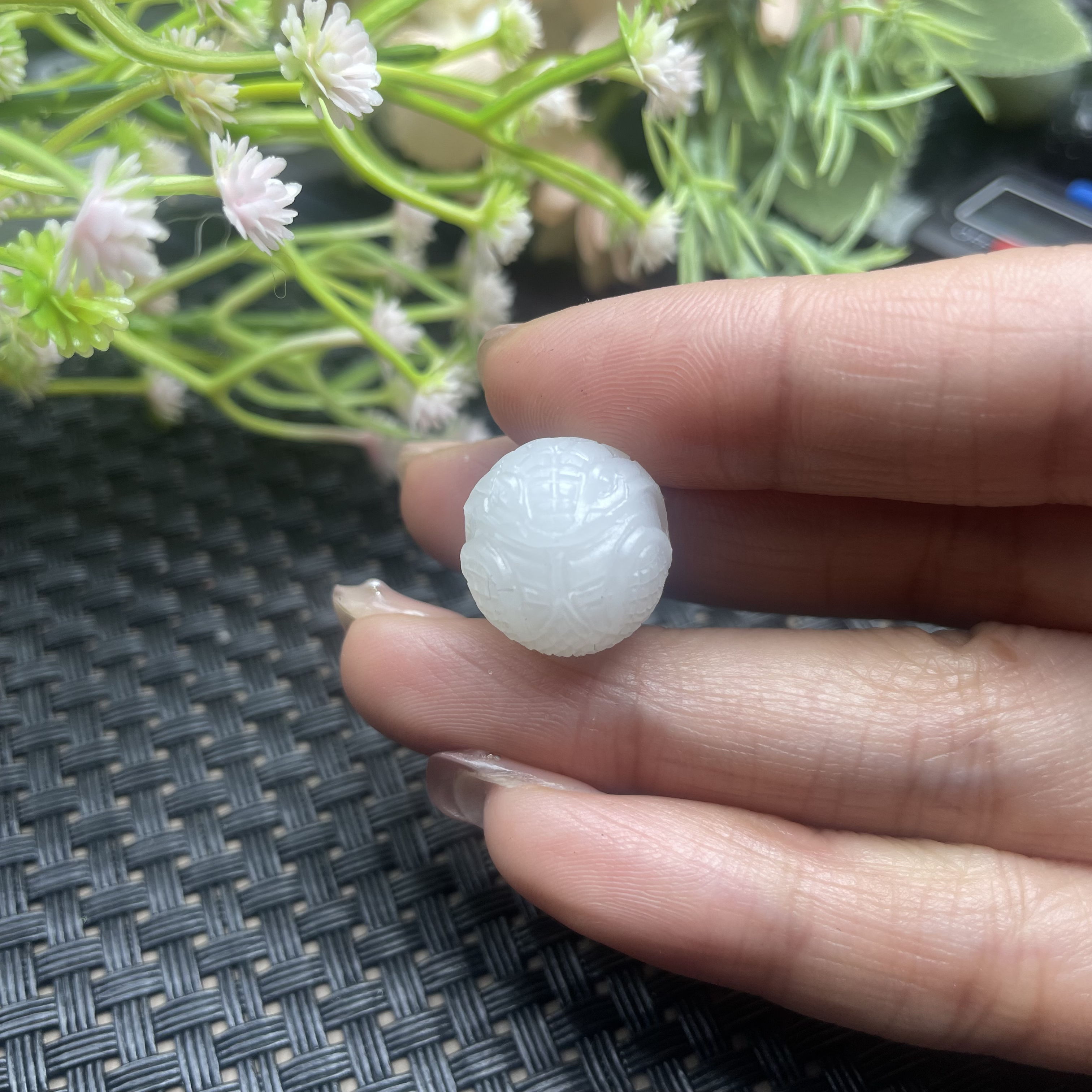 天然和田玉青海格尔木冰底白玉蛇珠挂坠颈饰