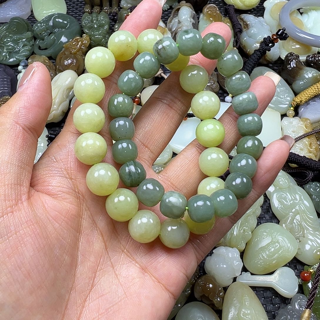 和田玉未镶嵌颈饰买一送一