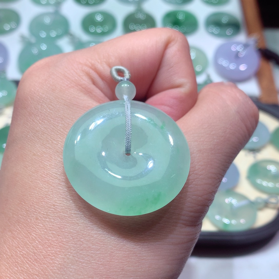 翡翠未镶嵌颈饰18尺寸34.5*5.8