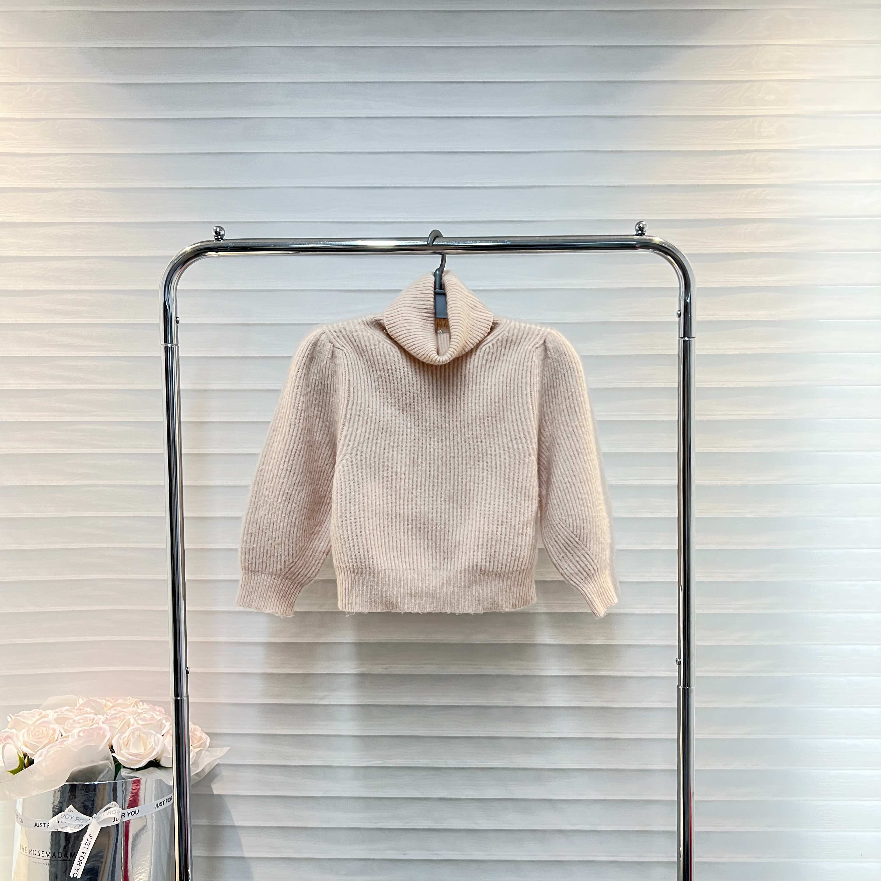 99新 Celine/思琳 1398 celine高领针织衫 s码
