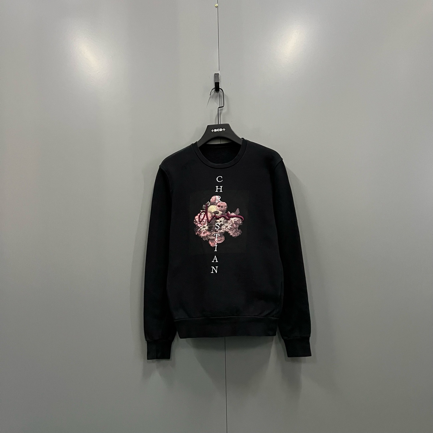 95新 DIOR/迪奥 (ll) 玫瑰骷髅刺绣卫衣 XS码/609113 无领标