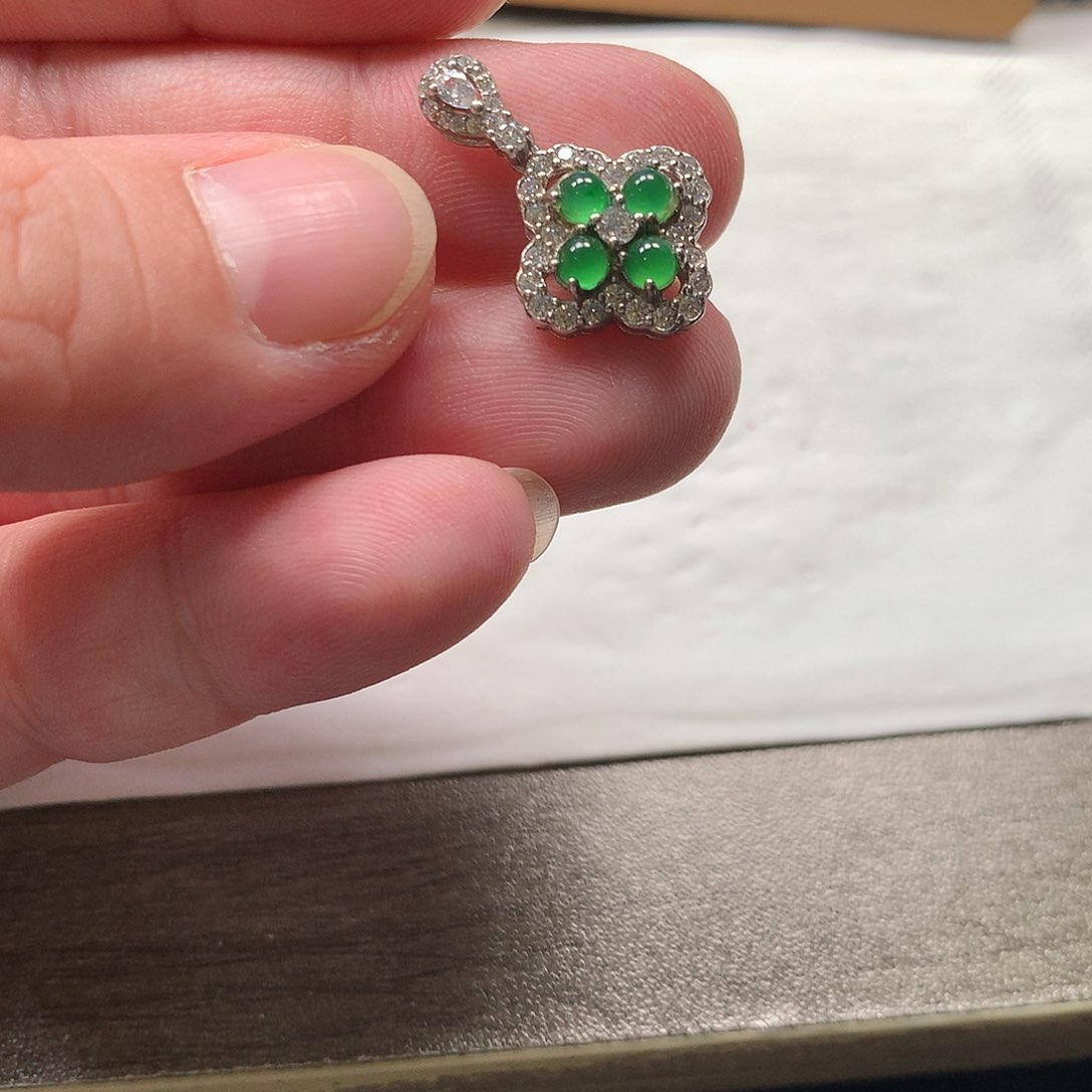 颈饰未镶嵌翡翠危料