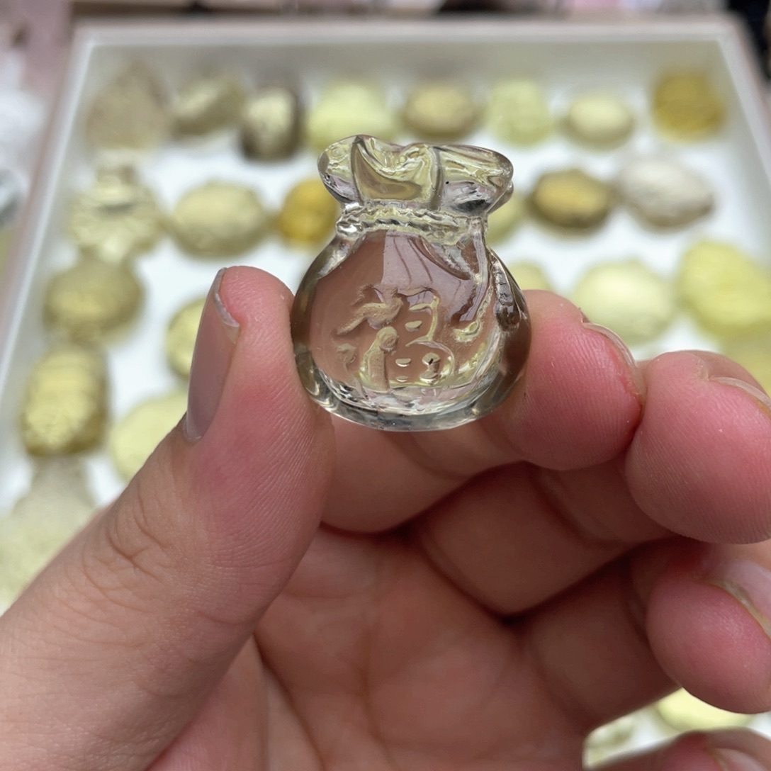 未镶嵌吊坠(不含链)水晶