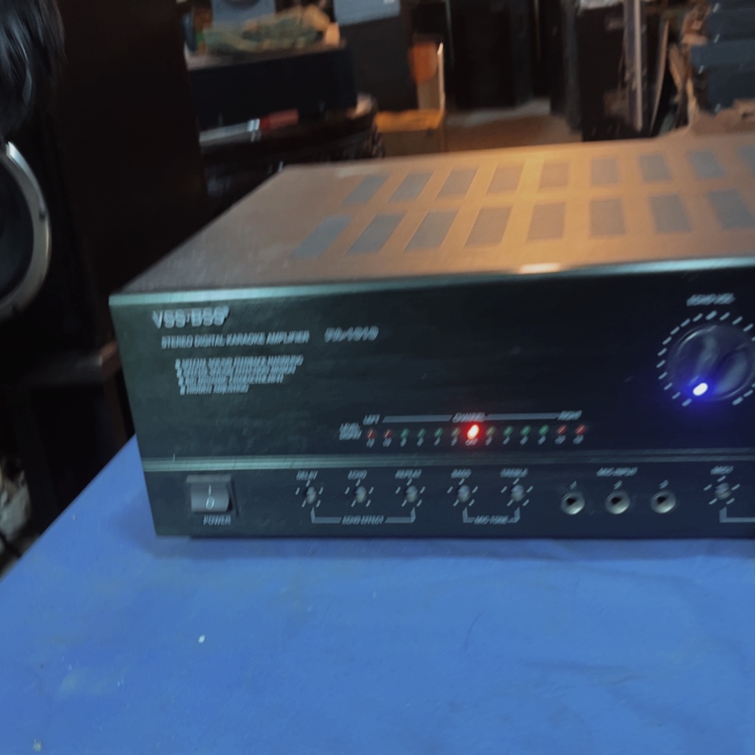 8新一个卡包包邮，一个声道响，一个不响