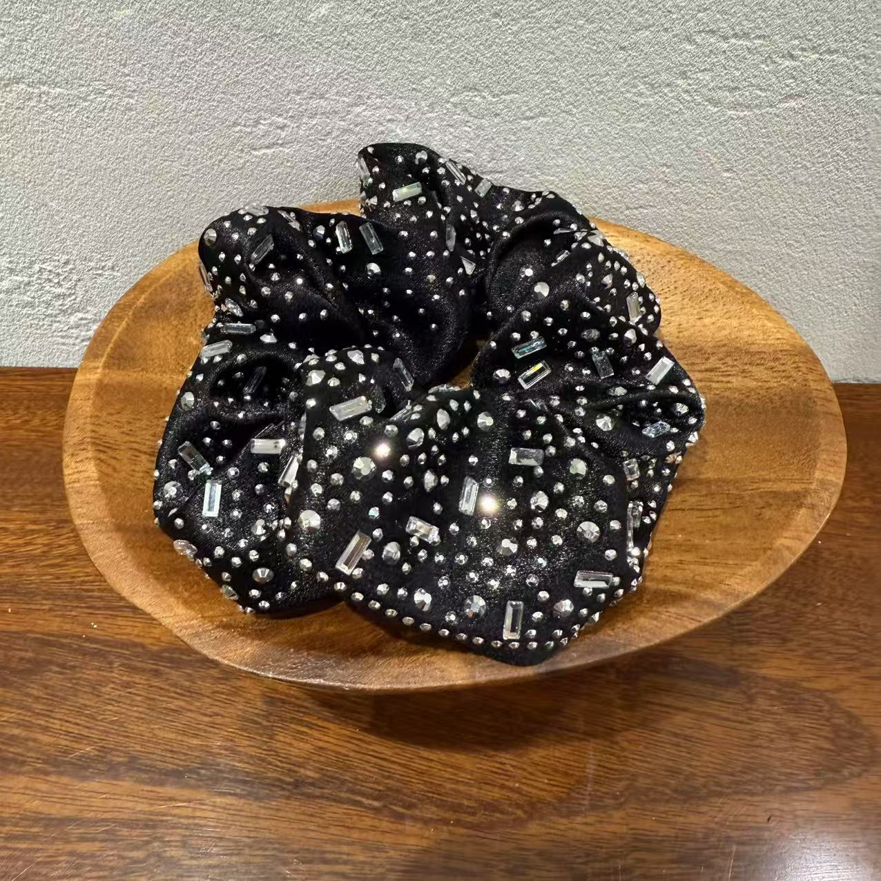 GREBUTY 6750 简约百搭钻闪点点肠圈