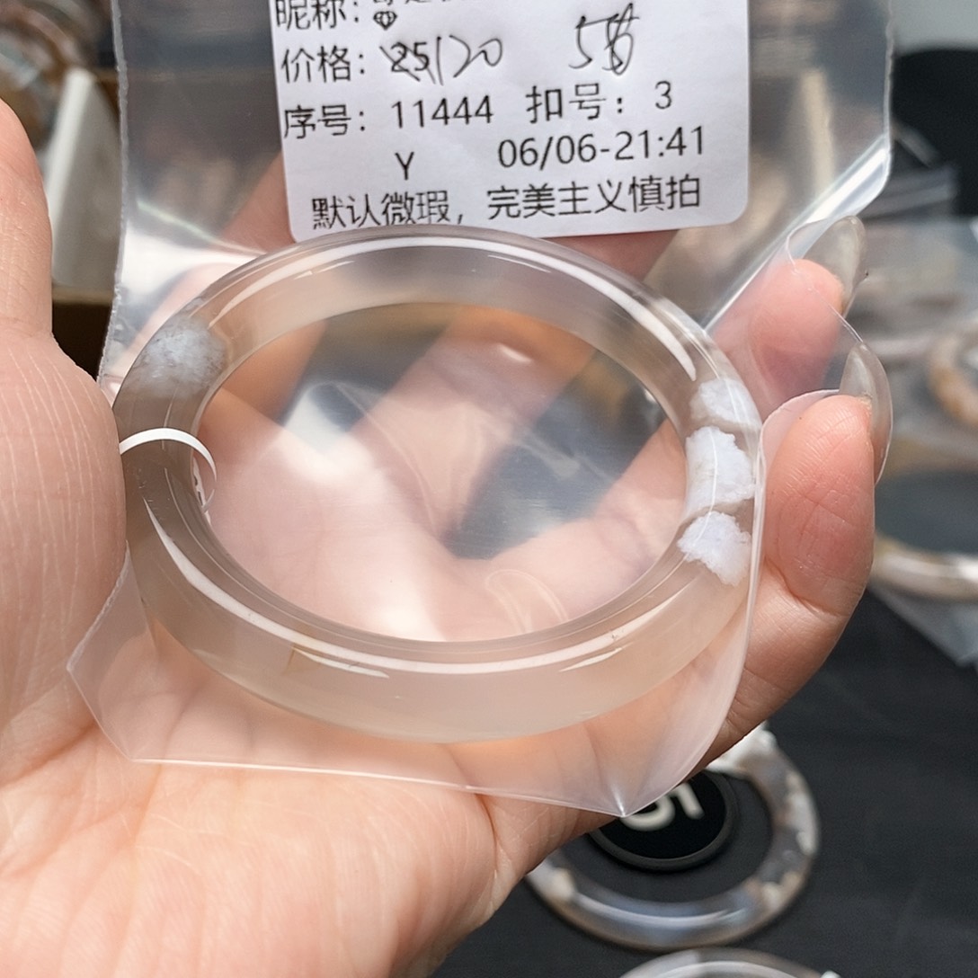 玛瑙/玉髓手镯合金哥****?