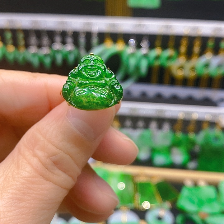 翡翠戒指18K金镶嵌戒指