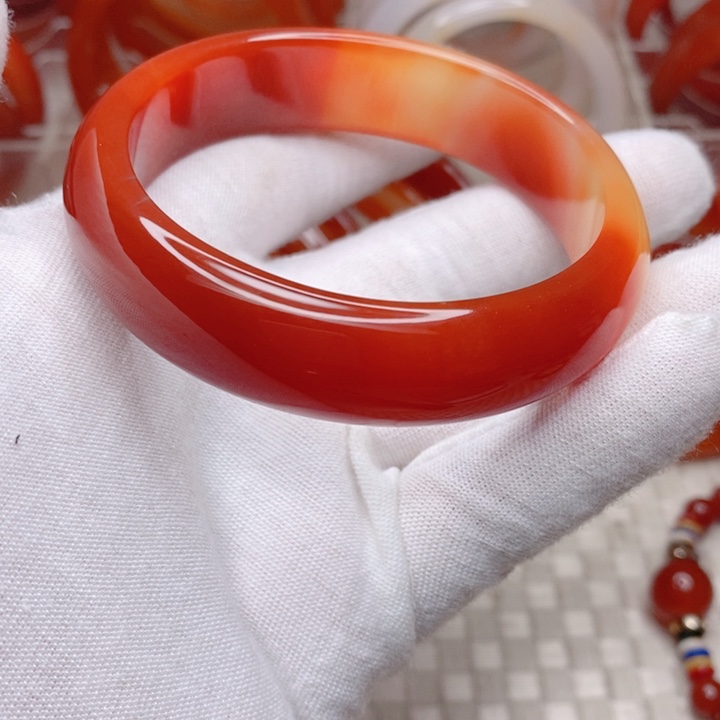 玛瑙/玉髓手镯未镶嵌