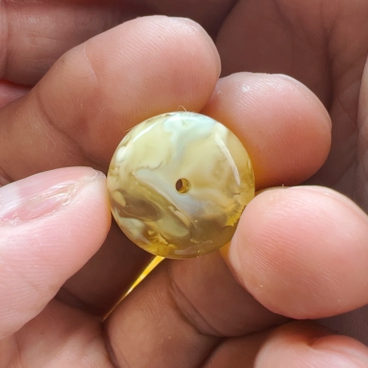 未镶嵌蜜蜡珠宝奇石牛***?蜜蜡吊坠