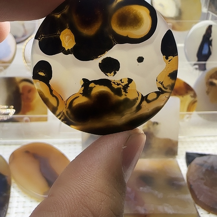 玛瑙/玉髓未镶嵌珠宝奇石