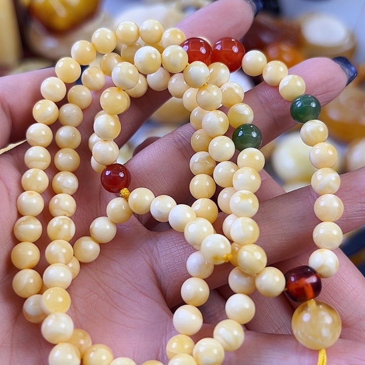 蜜蜡颈饰未镶嵌一****蜜蜡