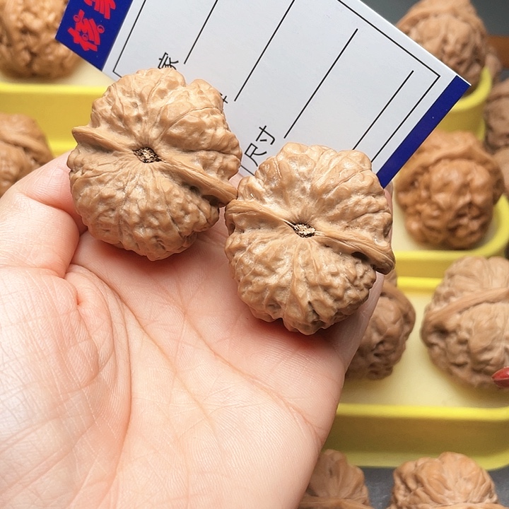 吊坠文玩核桃?****?文玩核桃蛤蟆头