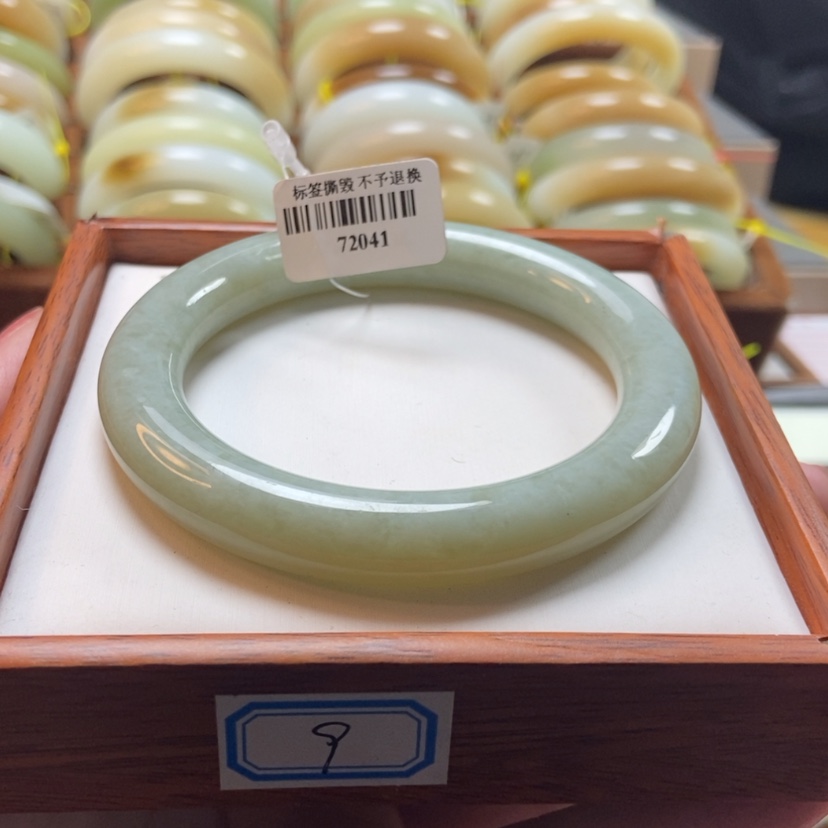 【闪购商品】和田玉手镯未镶嵌58.8