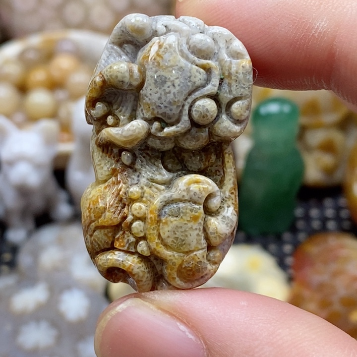 硅化珊瑚（珊瑚玉）颈饰未镶嵌特价小吊坠