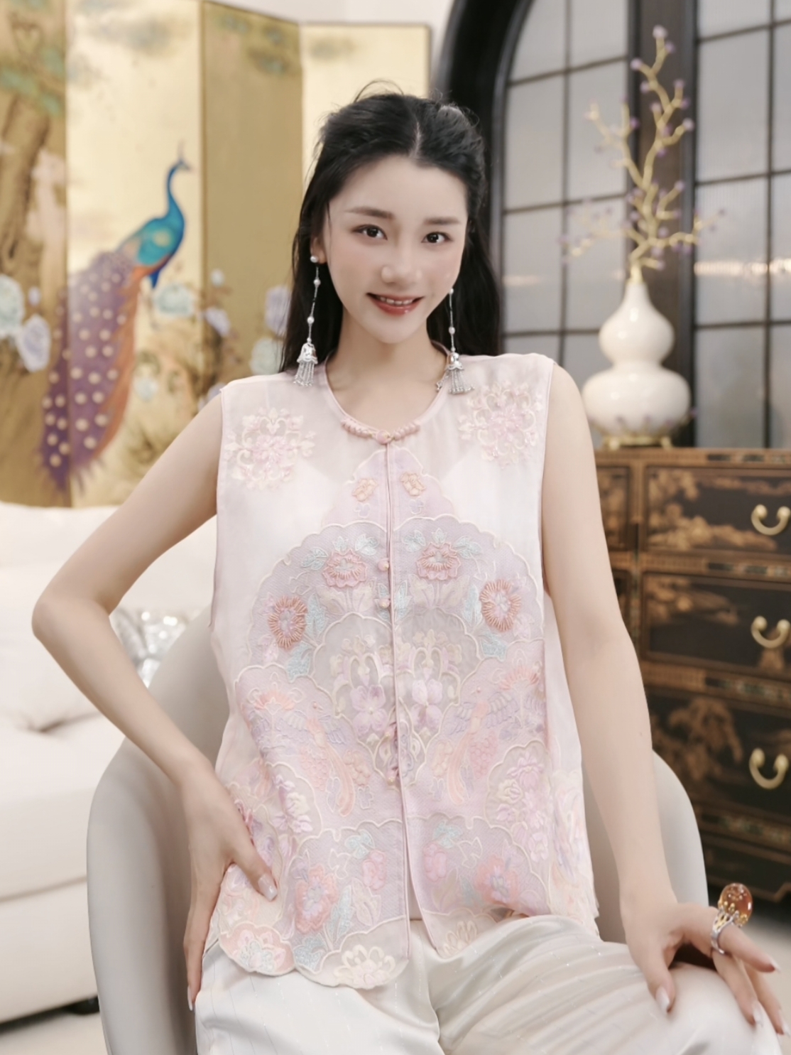 Betty Bairn【霜颜】新中式桑蚕丝刺绣马甲25B-BW10083