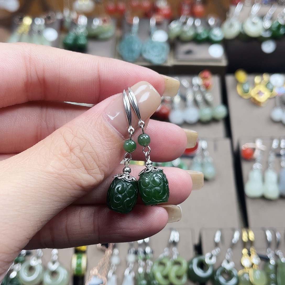 和田玉银S925镶嵌耳饰