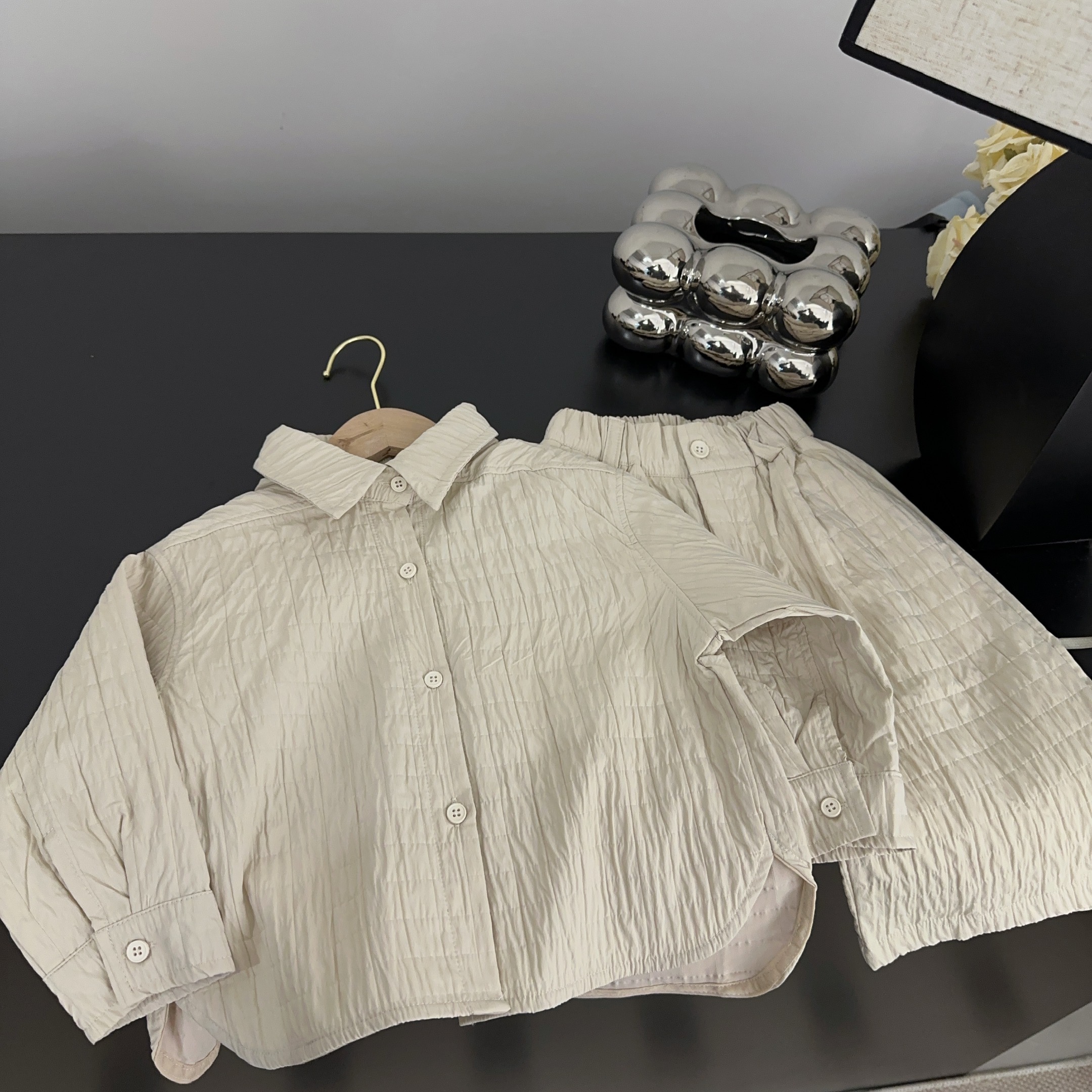 【两个小盆友】2025秋款儿童韩版宽松纯色衬衫时尚休闲百搭套装0511