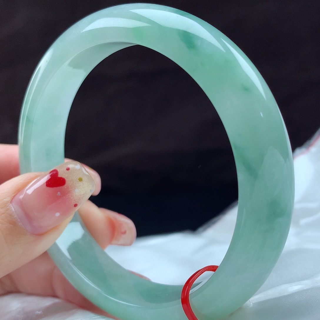 翡翠手镯未镶嵌95207，