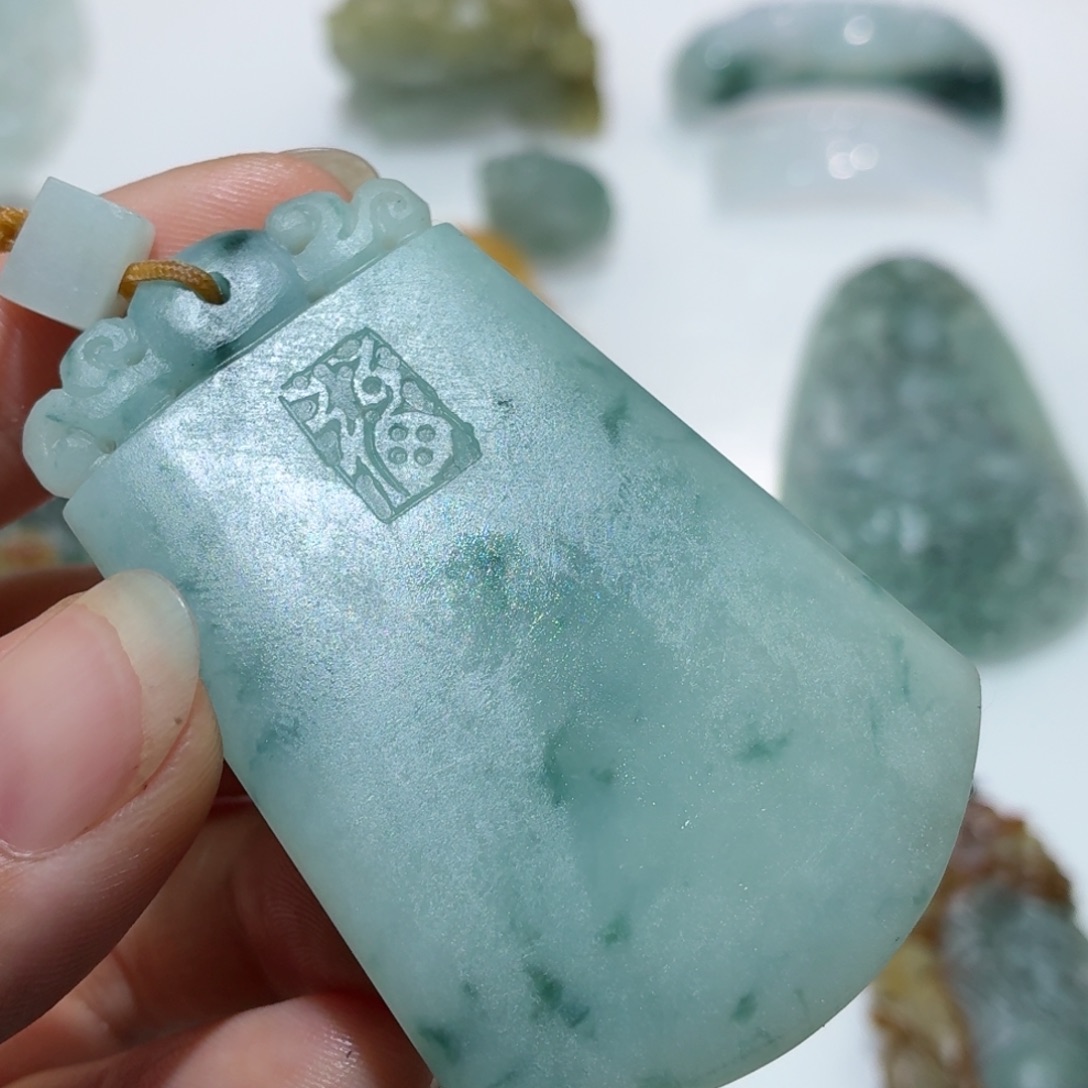 定制翡翠未镶嵌毛货