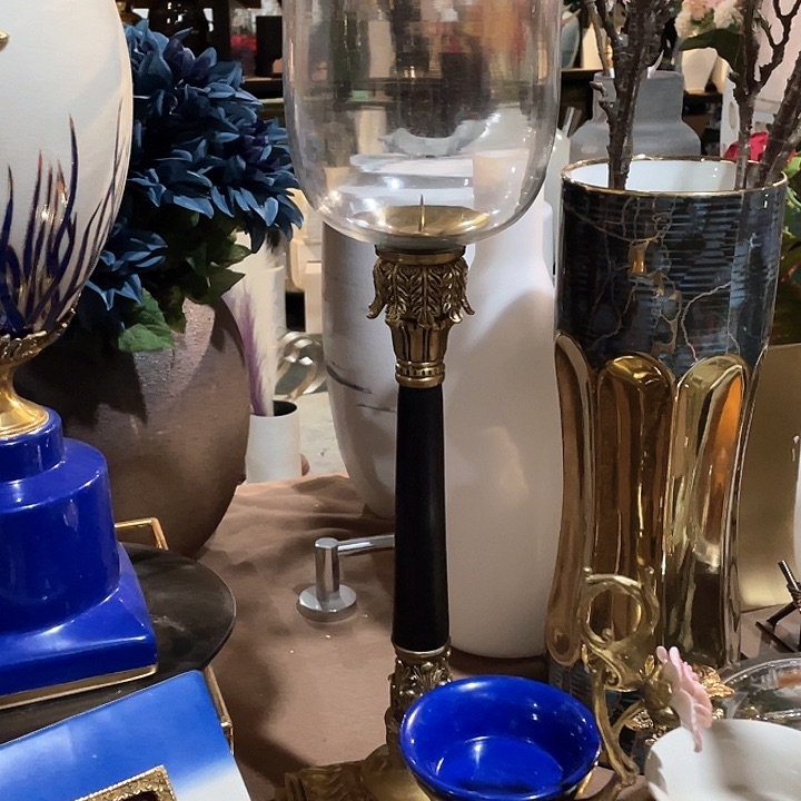 陶瓷花瓶，仿真绿植。