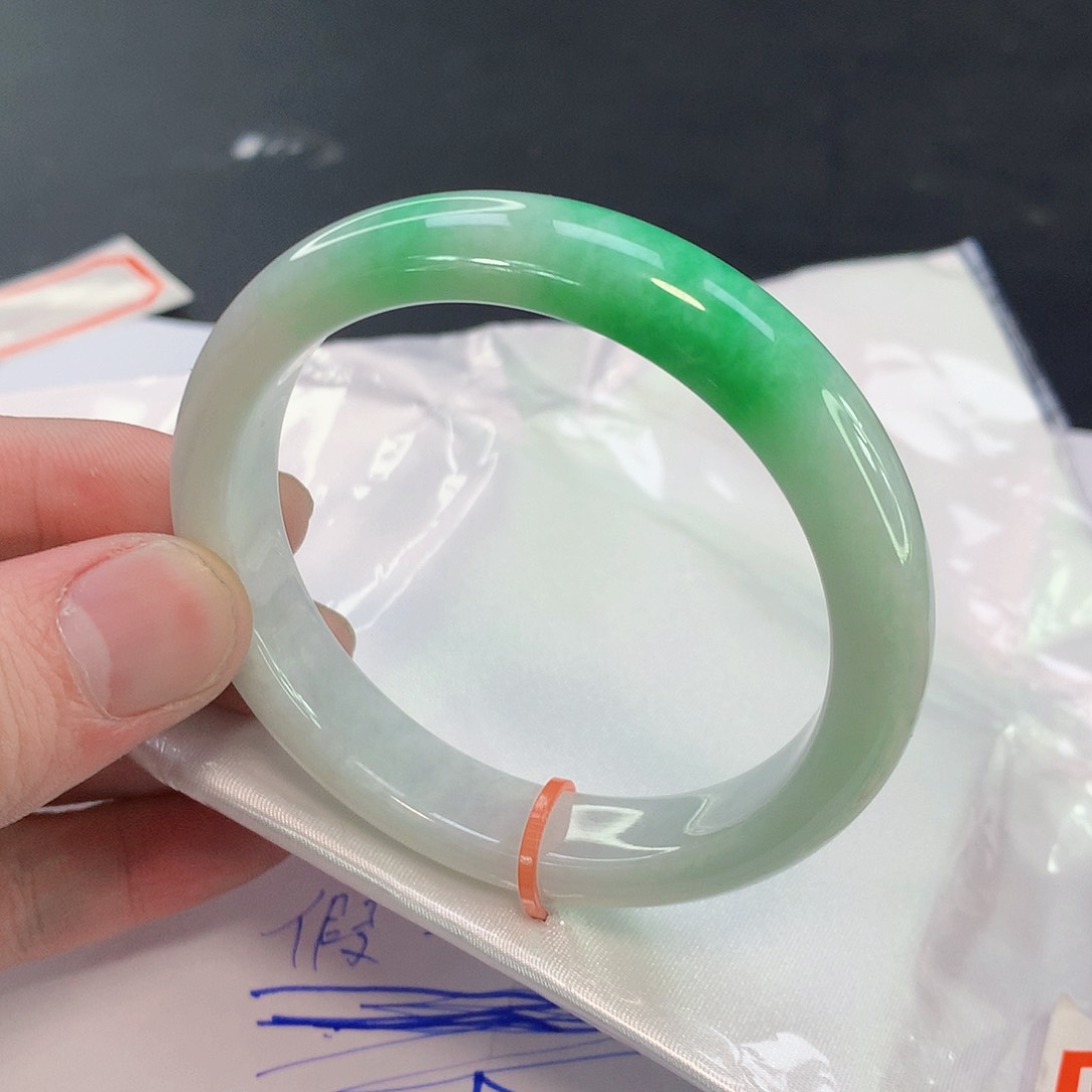 翡翠手镯未镶嵌129缅甸天然翡翠A货