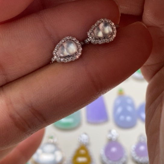 翡翠18K金镶嵌颈饰耳包