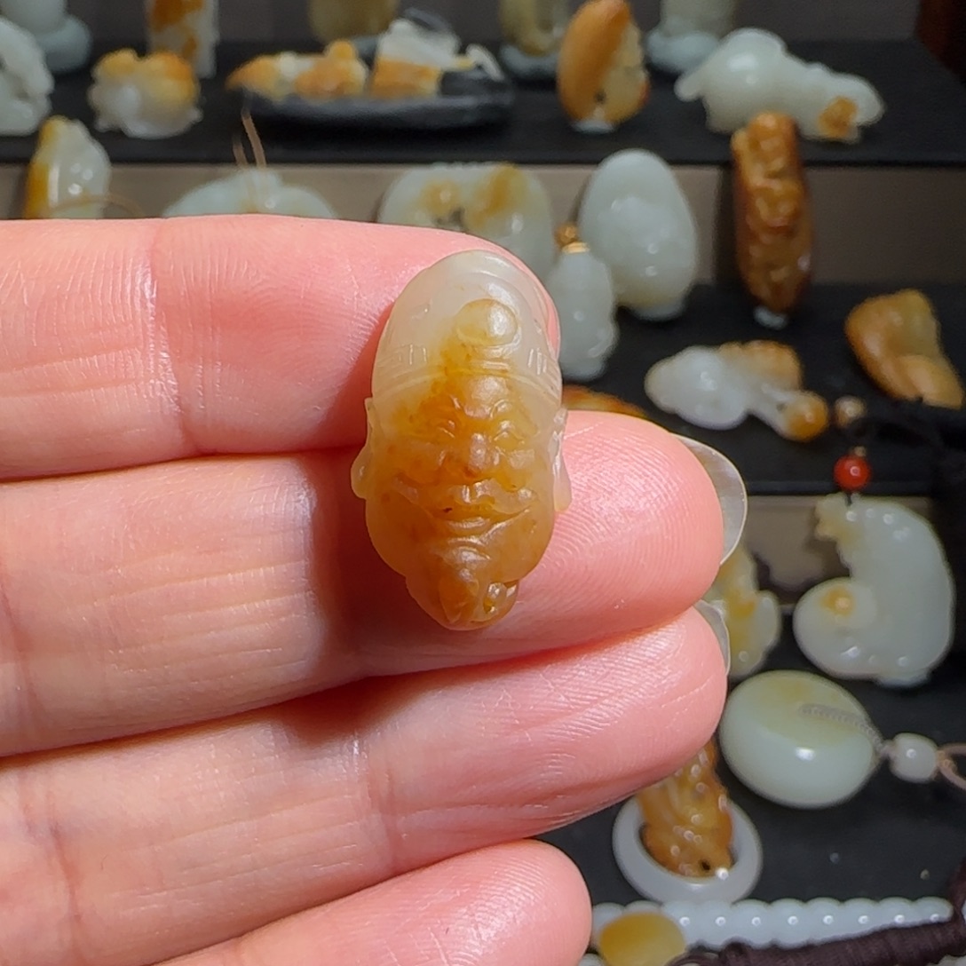 森***n和田玉未镶嵌颈饰