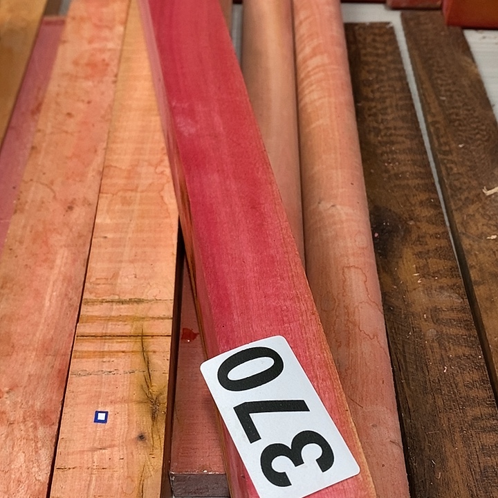 我***、粉象木源头批发店