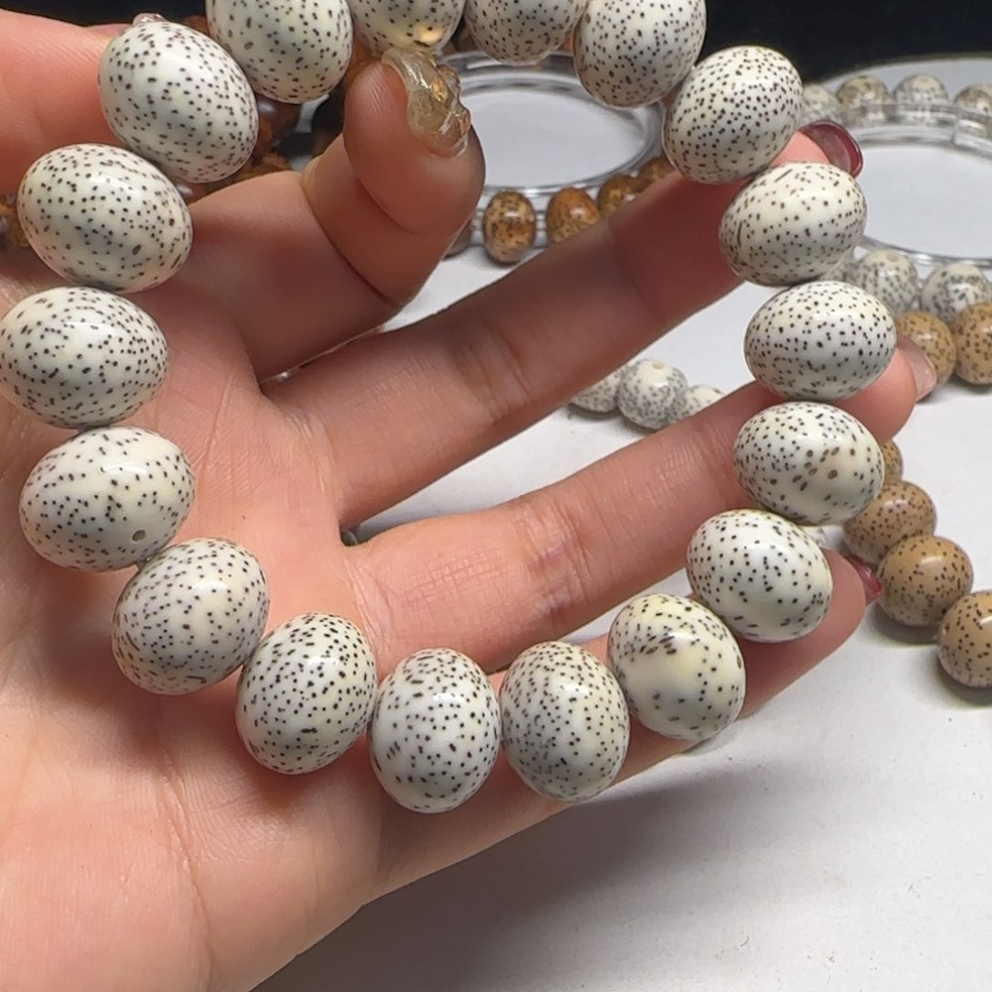 星月菩提吊坠云****清1613苹果圆