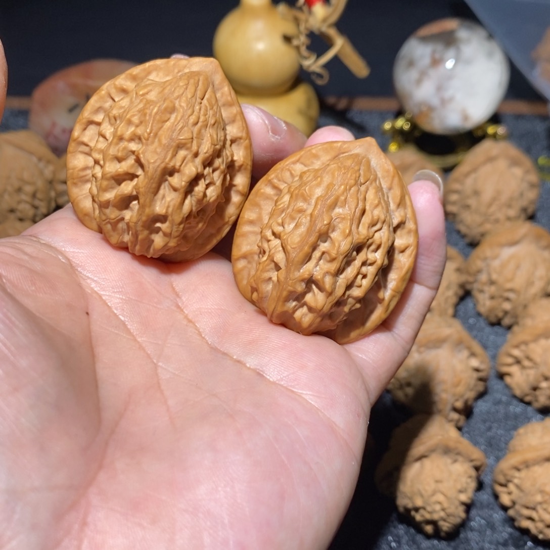 桃核吊坠38全品大红袍