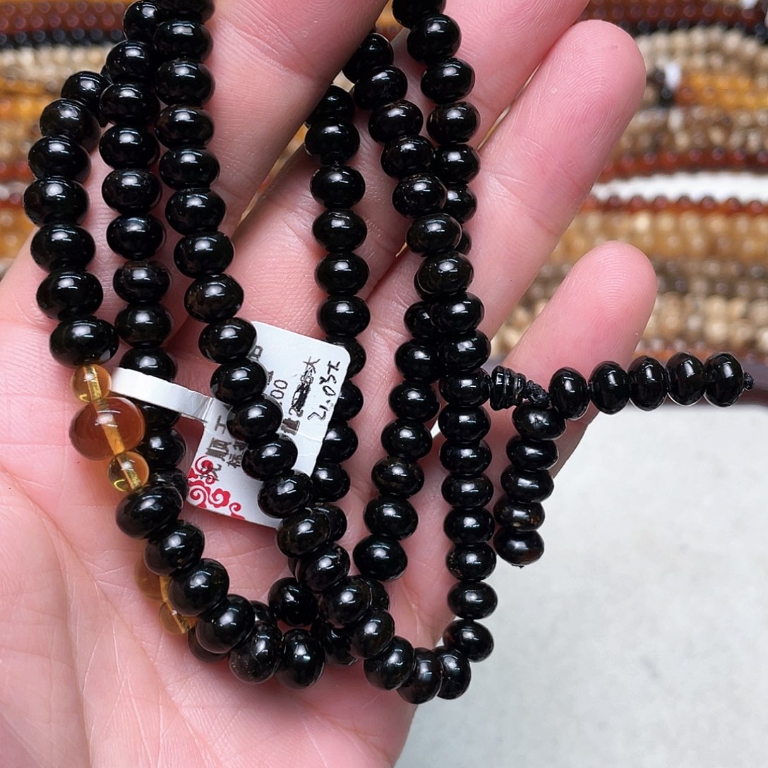 未镶嵌琥珀裸石七70683