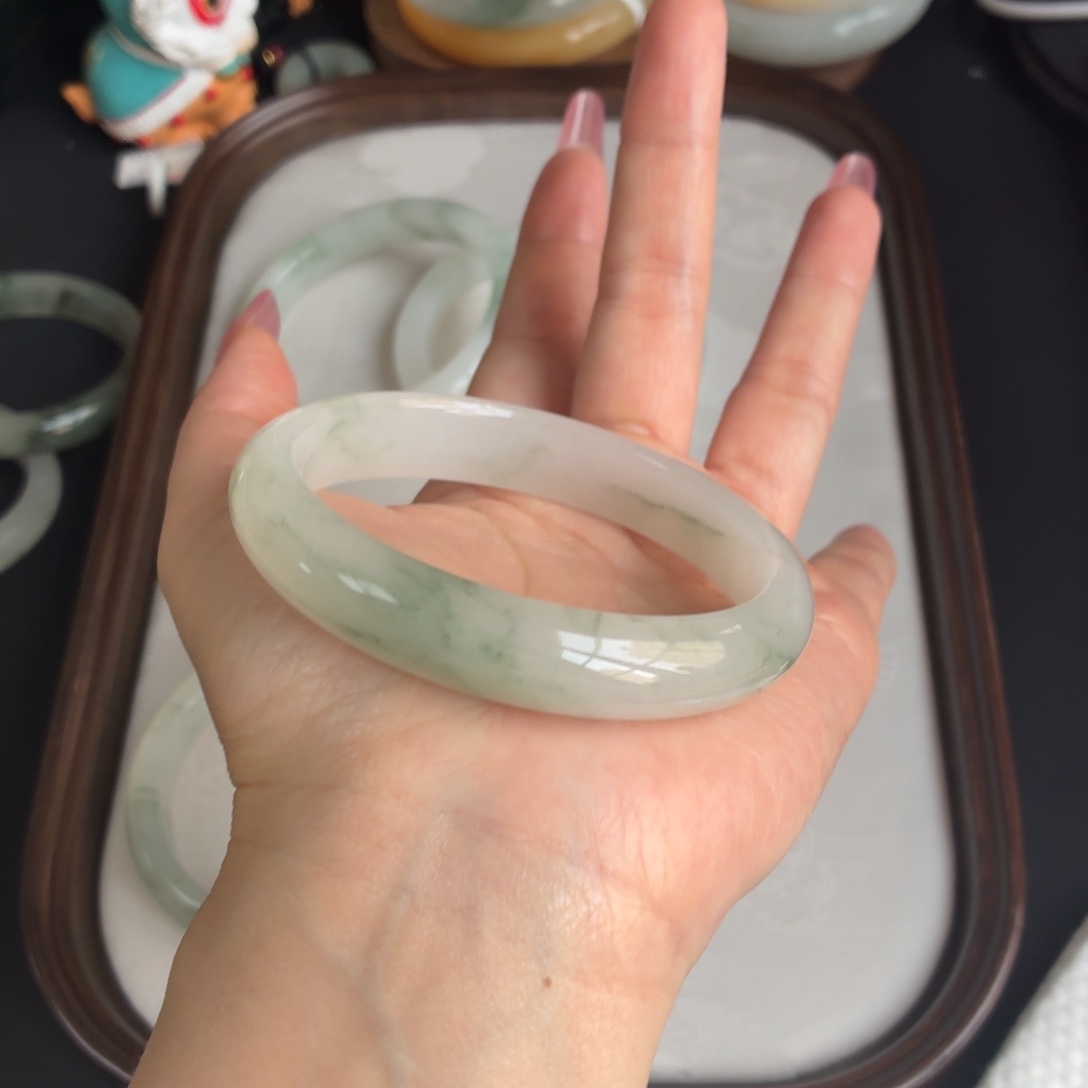 秋***语石英质玉未镶嵌手镯51