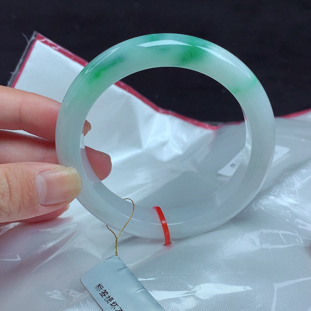 翡翠手镯未镶嵌59圈624