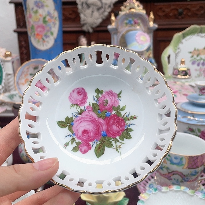 瓷片摆件，摆件，摆件摆件，摆件。