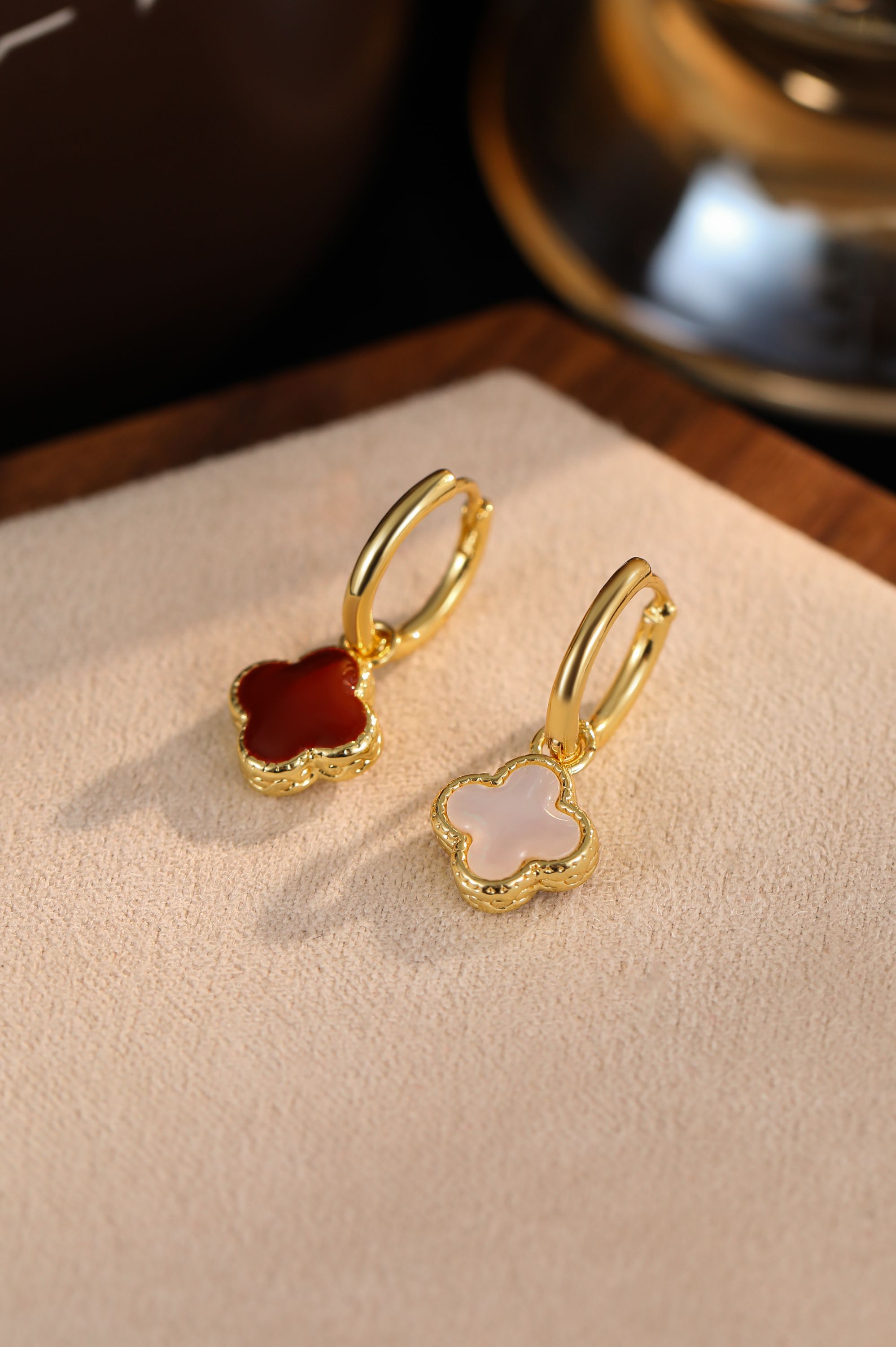 铜合金耳饰 【红白四叶草】法式贝壳耳环气质红色高级感耳扣两带