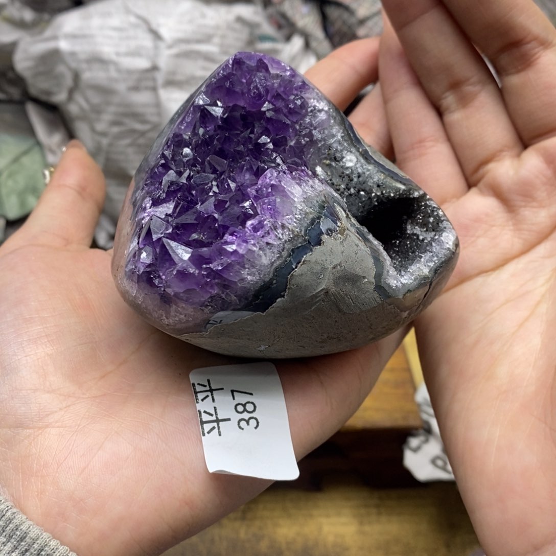 紫晶乌拉圭未镶嵌