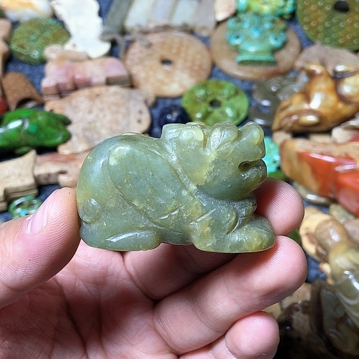 和田玉未镶嵌颈饰43