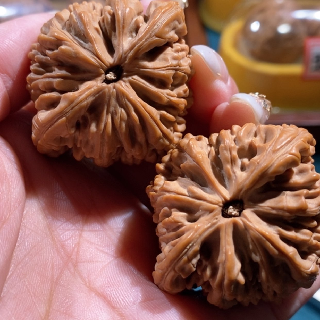 【闪购商品】文玩核桃吊坠虎头wang