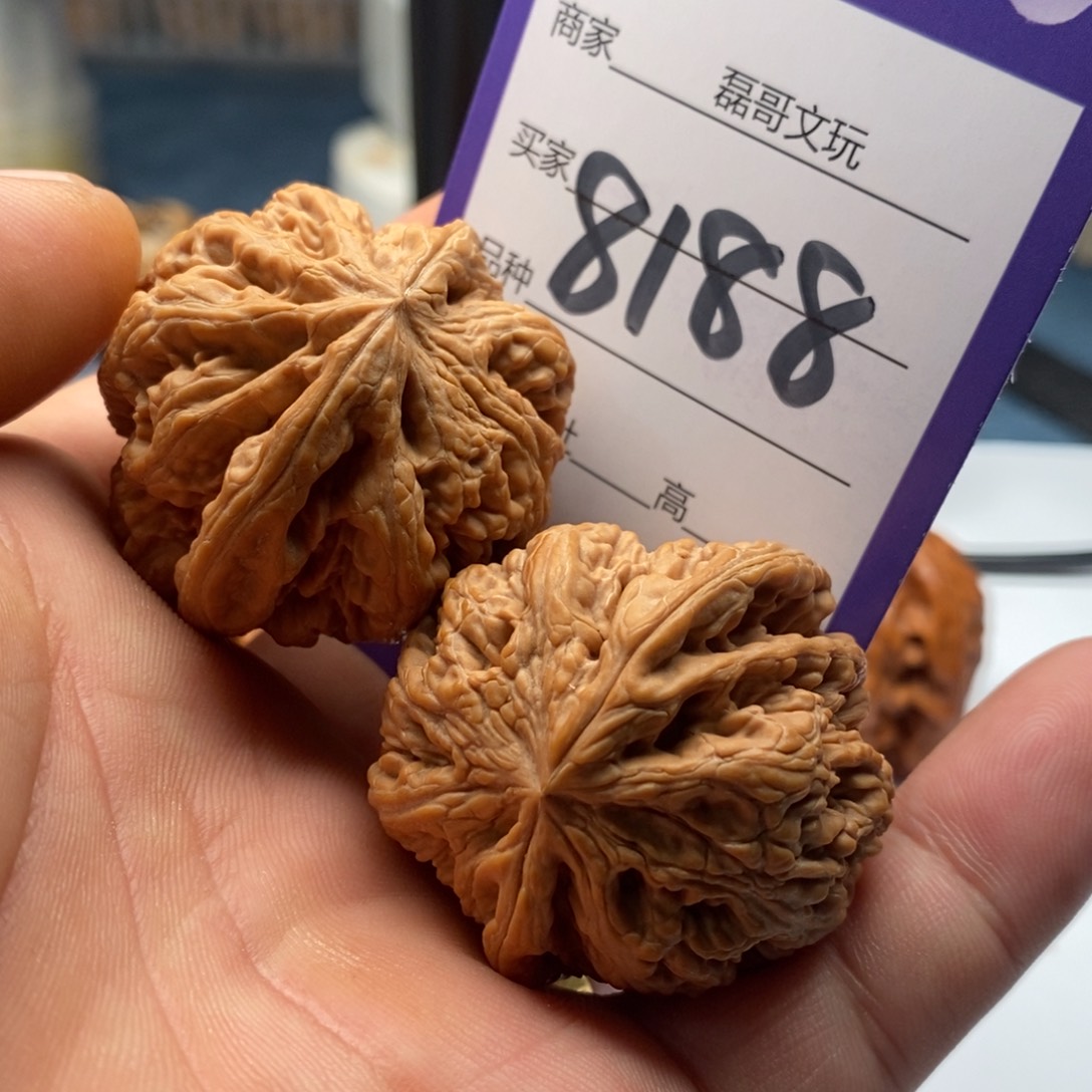文玩核桃把件8188