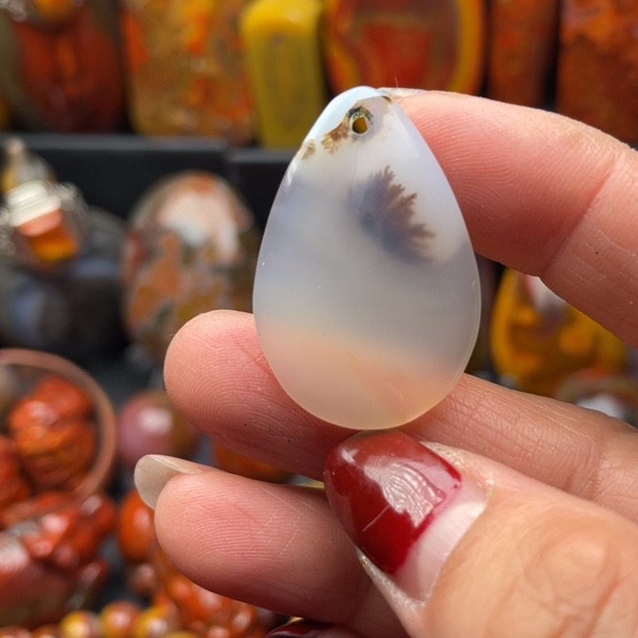 玛瑙/玉髓颈饰未镶嵌