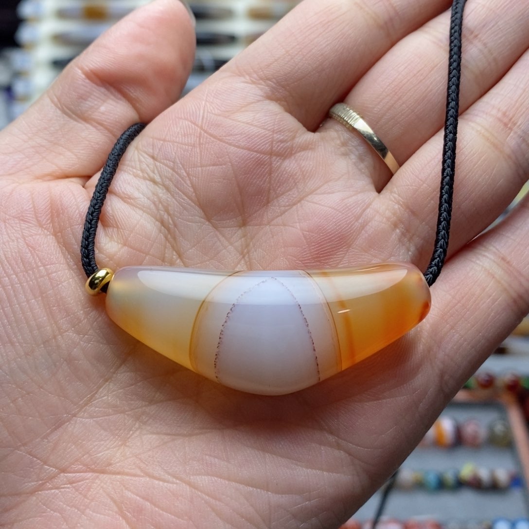 玛瑙/玉髓颈饰未镶嵌