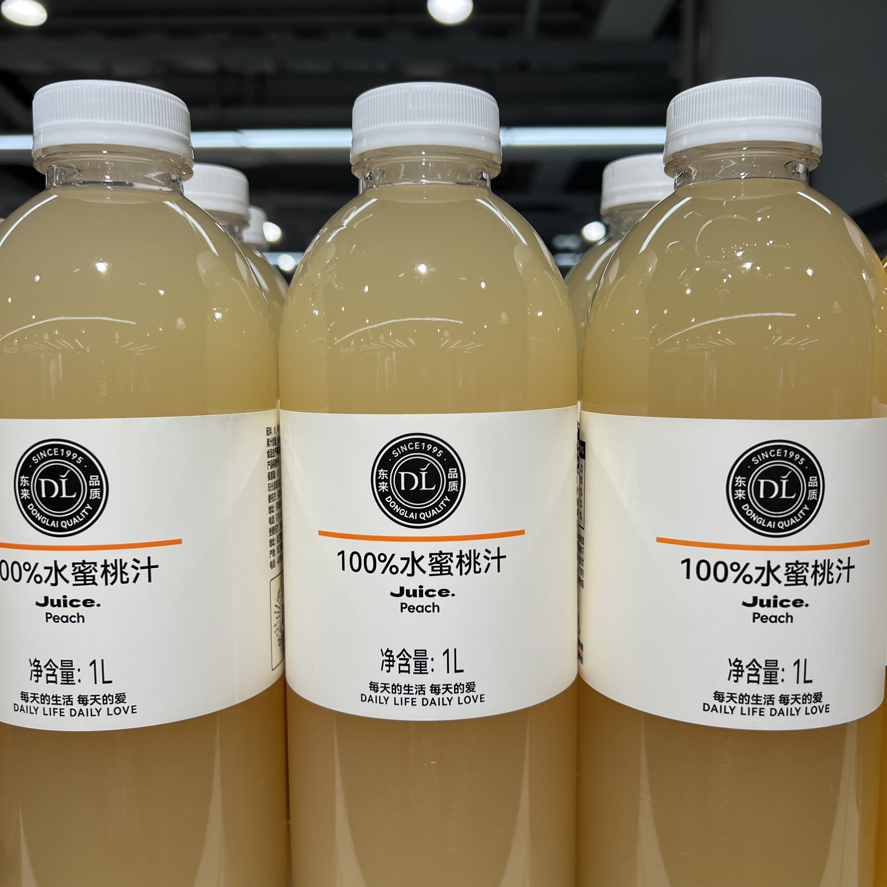 东来水蜜桃汁1L 芒果汁1L 番茄 葡萄